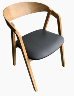 Laura stol i ek med svart PU