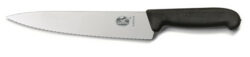 Victorinox - Kockkniv, vågtandad, 19 cm, fibroxhandtag