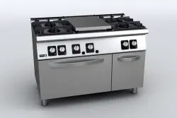 Gasspis med 4 brännare, solid platta och gasugn