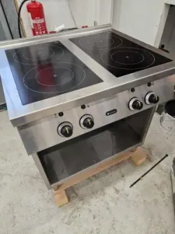 Induktionsspis 4 plattor, 800x700mm, 400V/17kW begagnad