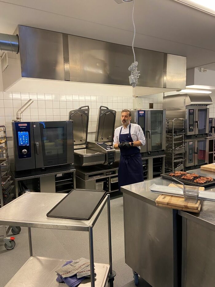 Fabian visar iHexagon Rational ugnen