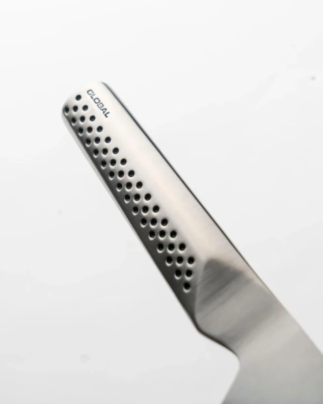 Allkniv 15 cm tandad vänsterslipad - Global Ukon