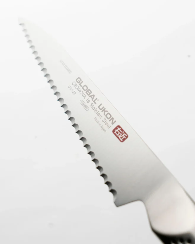 Allkniv 15 cm tandad vänsterslipad - Global Ukon